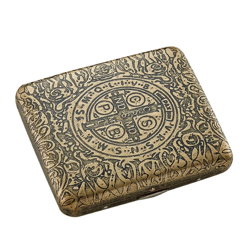 Classic Retro Cigarette Case Portable 20 Capacity Cigarettes Box Smoking Accessories Storage